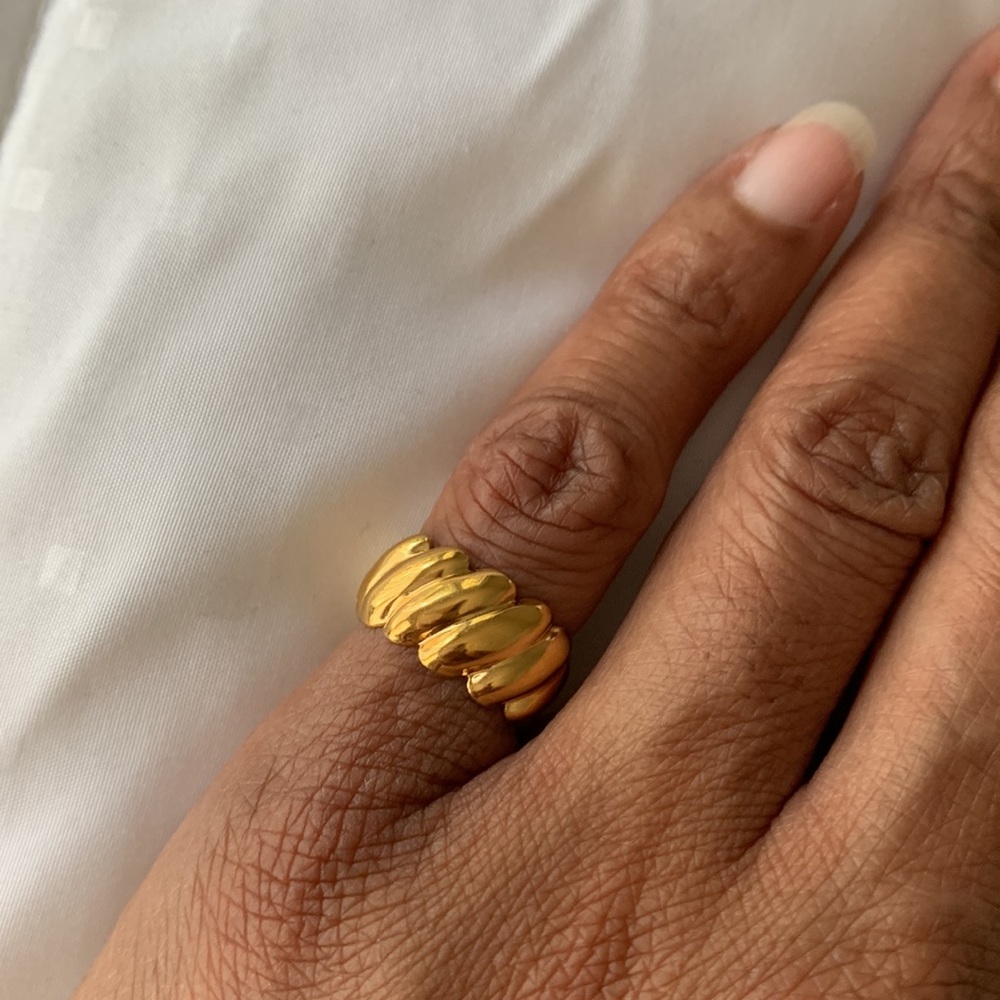 Gold Tone Shrimp Croissant Ring Adjustable - Picture 4 of 6